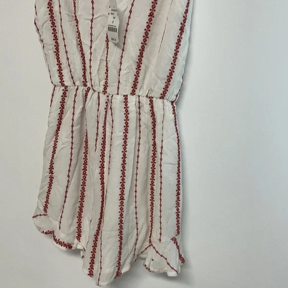 Red and white romper - Picture 3 of 6